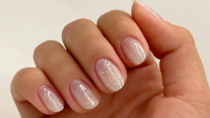 nägel french weiß glitzer